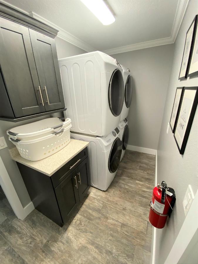 Mickeys Pearl - Phenomenal 7Br With 4 Master Suites Privacy Pool & Hot Tub Gas Bbq - 2 Miles To Disney オーランド エクステリア 写真